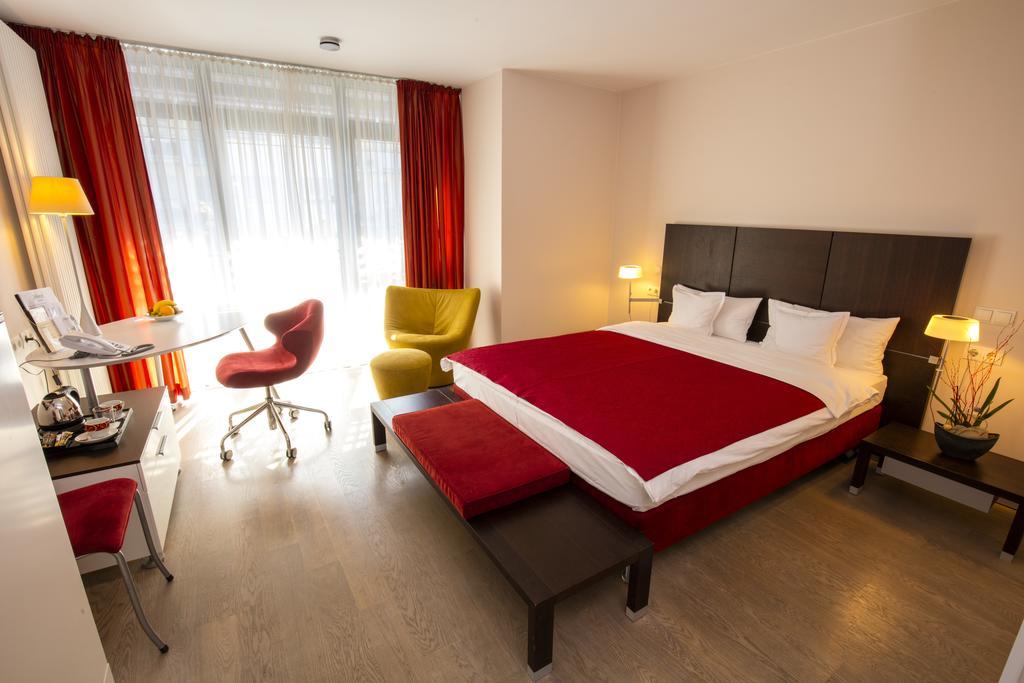 Design Hotel Zollamt ไคเซอร์สเลาเทิร์น ภายนอก รูปภาพ