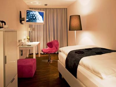 Design Hotel Zollamt ไคเซอร์สเลาเทิร์น ภายนอก รูปภาพ