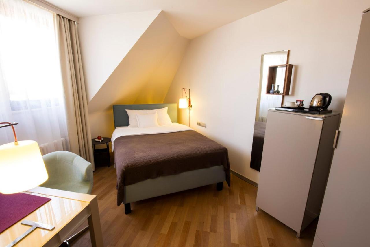 Design Hotel Zollamt ไคเซอร์สเลาเทิร์น ภายนอก รูปภาพ